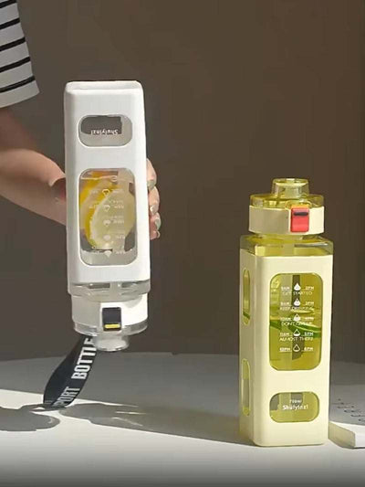 700Ml/900Ml Sports Water Bottle Portable Sippy Cup Suitable for Outdoor Sports Cycling and Carrying Juice Milk Drinkware