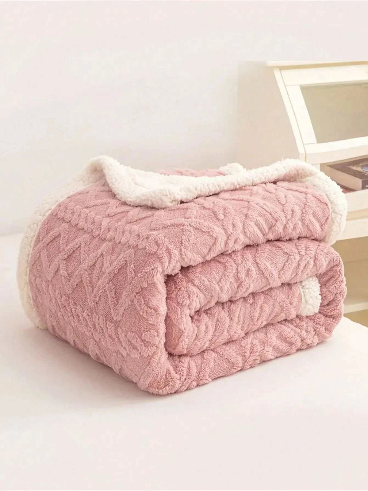 Calming and Sleep Aid Weighted Blanket 3KG Sherpa (All-Season Comfort)